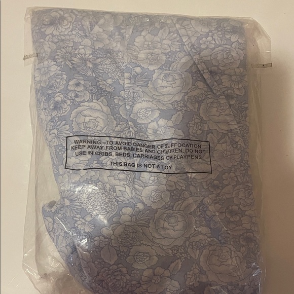 Country Store Blue Floral night gown - Picture 3 of 3